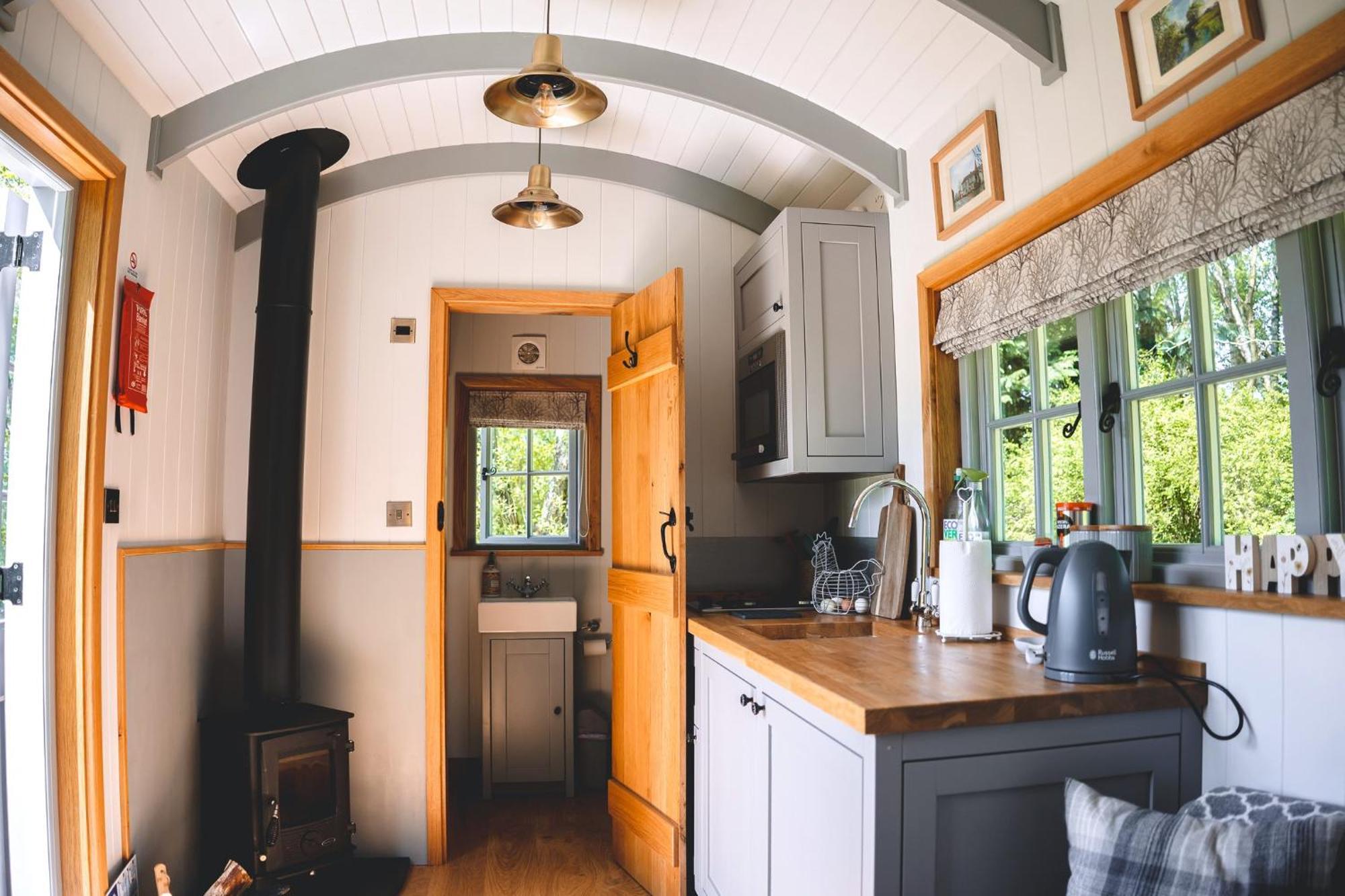 Somerset Shepherds Huts Winsham Экстерьер фото